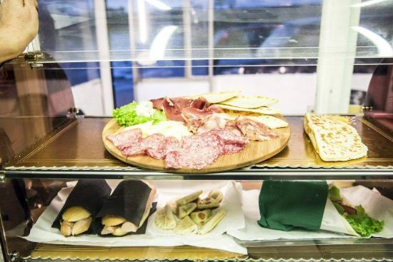 La Pie a Madonna Dell Albero