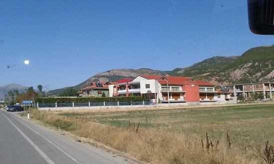 Taverna Shaholli 1 dhe 2