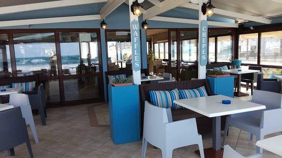 Avra Cafe Bar & Food