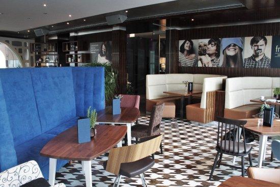 Francis Restaurant Cafe Bar Bistro