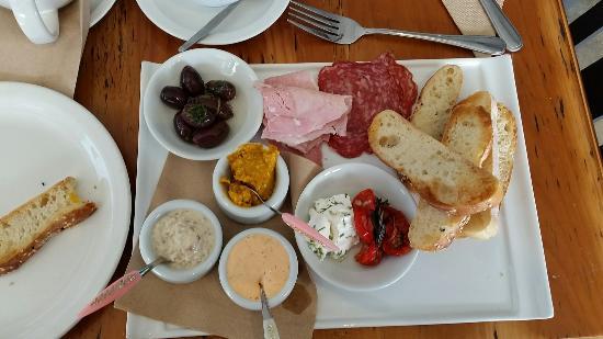 Food Smith Cafe & Pantry