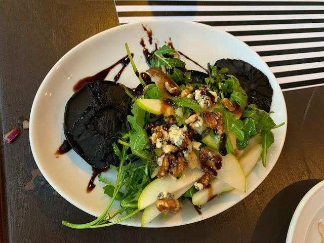 Ritzy Wine & Tapas Bar