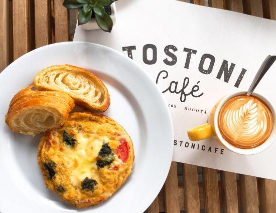 Tostoni Café