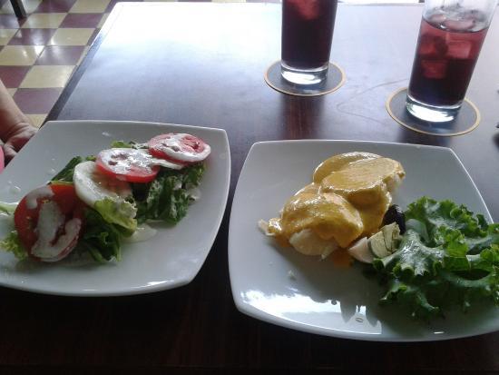 Houlihan's Irish Bar and Restaurant