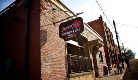Sweet P's Downtown Dive