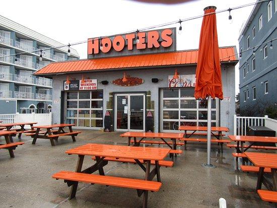 Hooter's on the Boardwalk