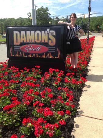 Damon's Grill