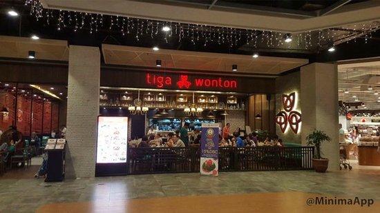 Tiga Wonton