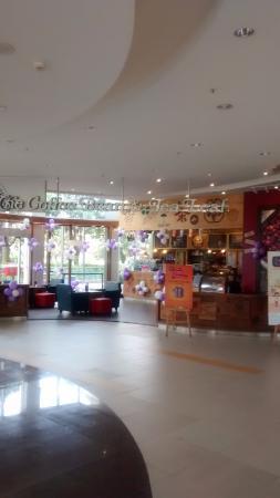 The Coffee Bean & Tea Leaf