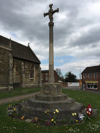 Alford War Memorial Cross