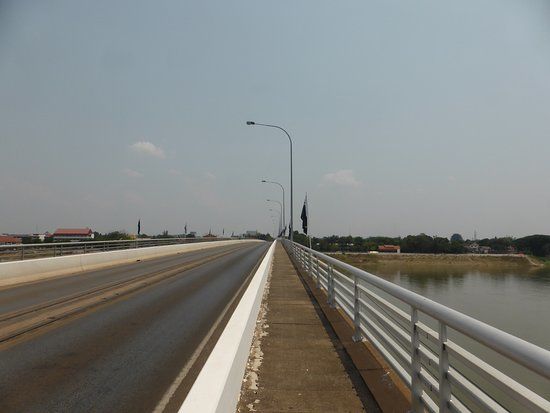 Pont de l'amitié lao-thaïlandaise