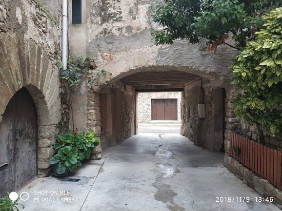 Priorat de Sant Pere dels Arquells