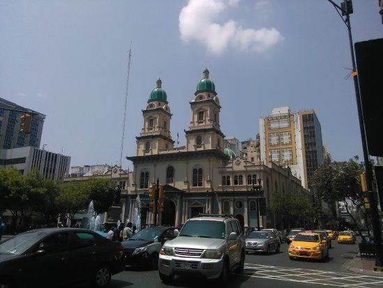 Avenida Nueve de Octubre