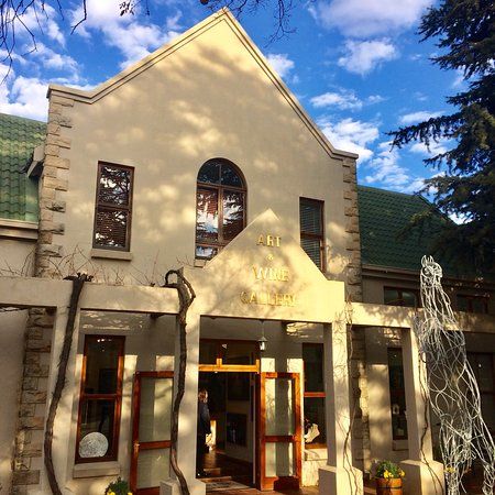 Art and Wine Gallery on Main