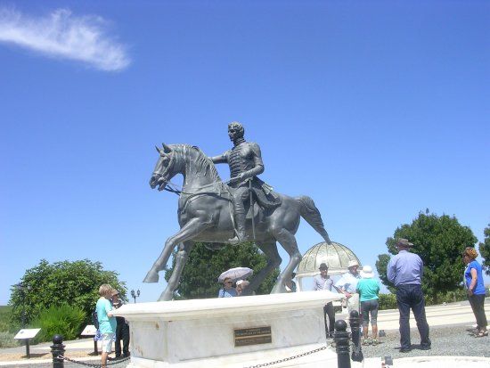 Barossa Colonel Light Monument