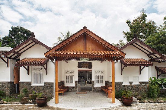 Museum and Factory Chocolate Monggo