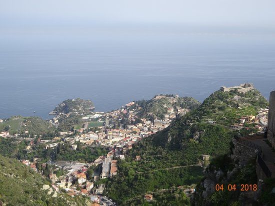 Piazza Saint Antonio in Castelmola