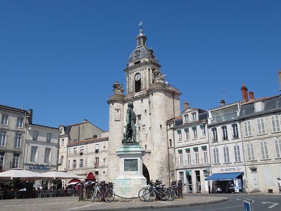 Statue Admiral Duperre