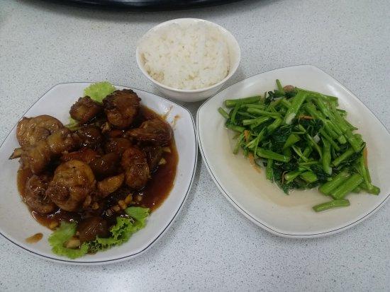 Yi Long Ge Wan Thao Tribe Specialty Restaurant