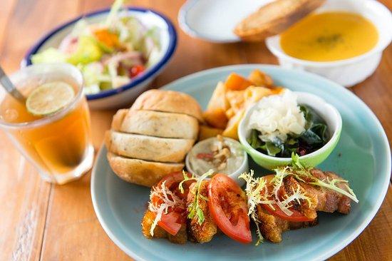 7Days 4Seasons Cafe+B&B