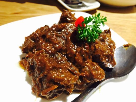 XiangLan YinNi Restaurant