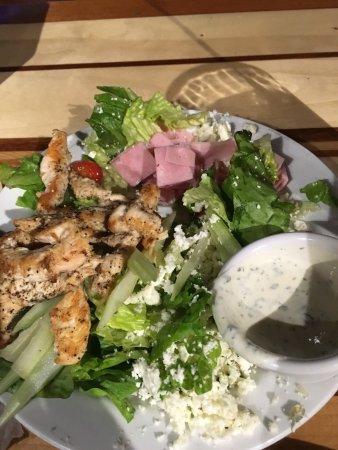 HammerHead's Dockside Bar & Grille