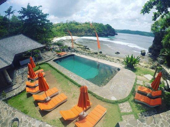 La Baia Bar & Restaurant