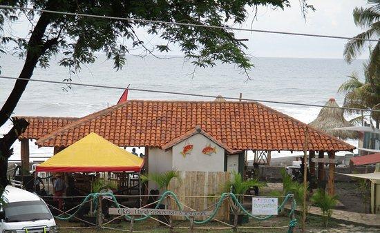 Olas Clandestinas Bar