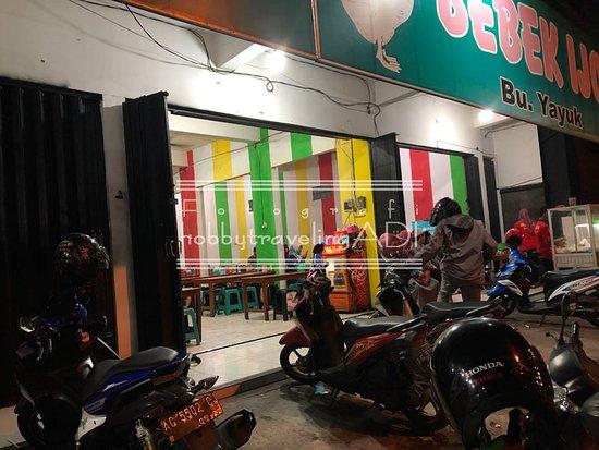 Bebek Ijo Bu Yayuk