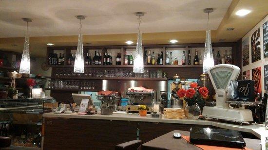 De Gustibus momenti italiani Cafe Ristorante Vinothek