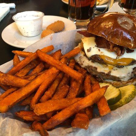 Valley Inn Bar & Restaurant