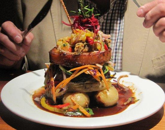 3 Cows Bar & Restaurant