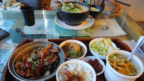 Houshan Chuanqishandi Restaurant