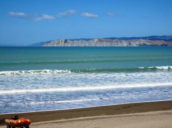 Peppers Beachfront Bar and Cafe