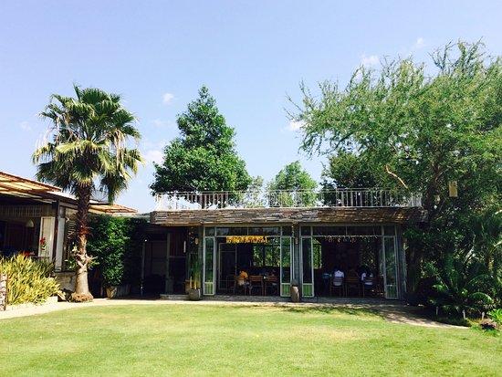 Bang Manao Samed Ngam Chantaburi Restaurant