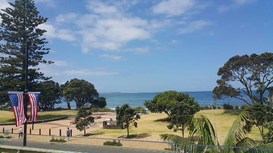 Coast - Bites and Brews