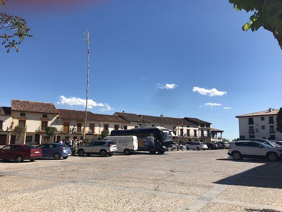 Plaza mayor de Cogolludo