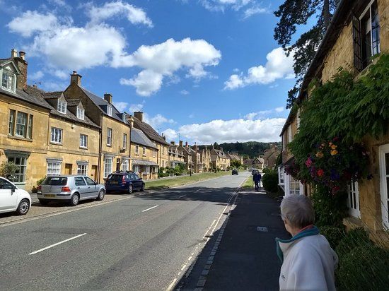 High Street Broadway