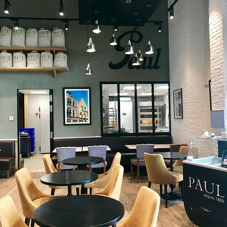 Borders Shopping Center