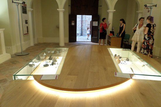 Museo delle Tombe Picene