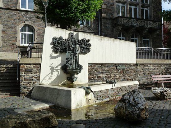 Dr. Ernst Willen Spies Brunnen