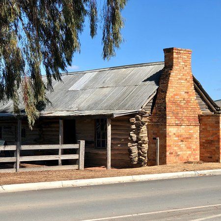 Cobram Log Cabin