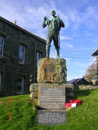 Hedd Wyn Statue