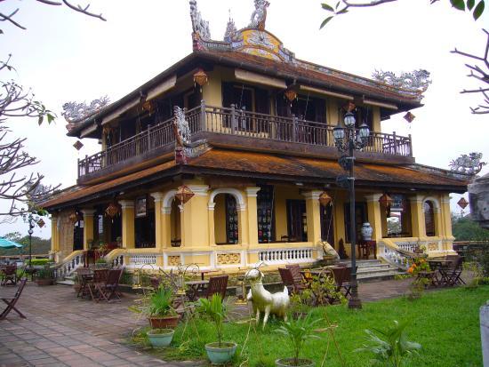 Tu Phuong Vo Su Lau Coffee