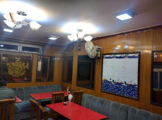 Guptajees Vsishnav Bhojnalaya