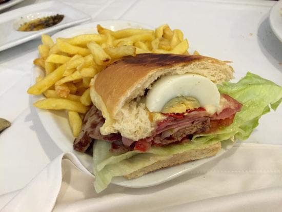 La mano de Pablo -Comida uruguaya