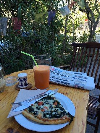 Sabores Naturales Restaurant