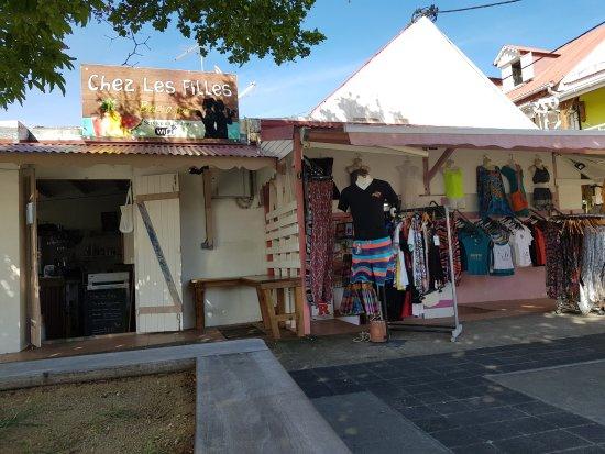 Chez Les Filles