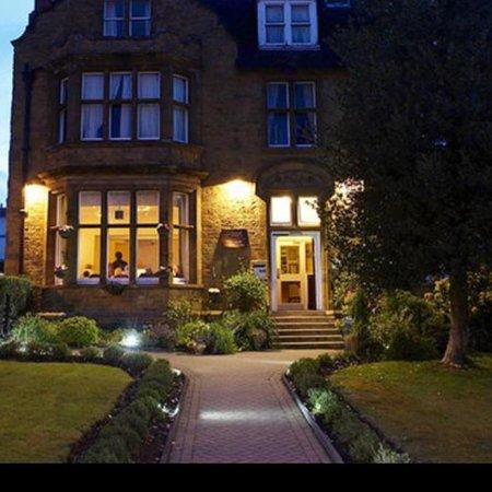 Turkish Gul Restaurant and Bar