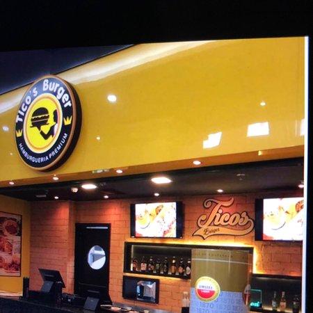 Tico's Burger